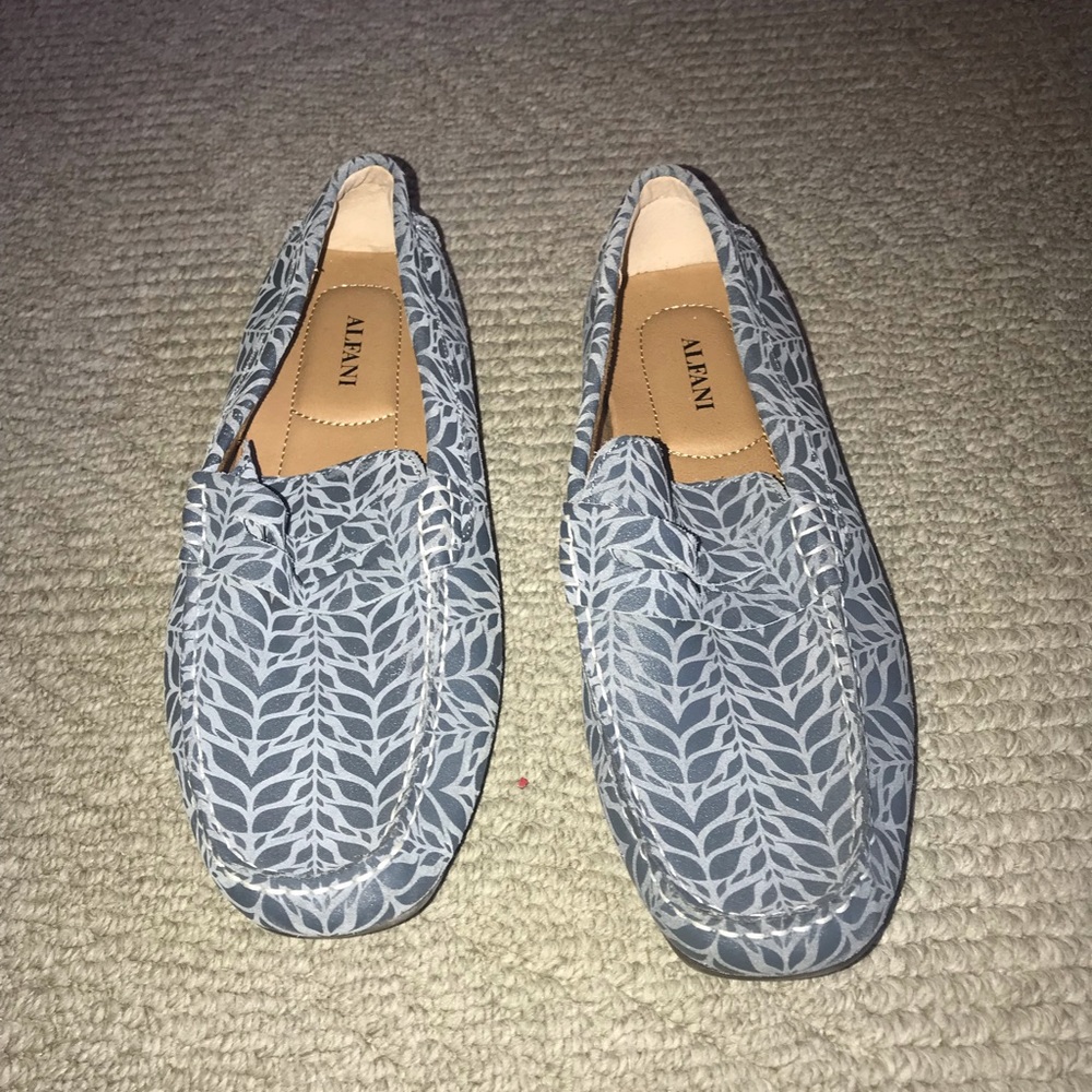 Alfani Leather Shoes EUC - Size 10